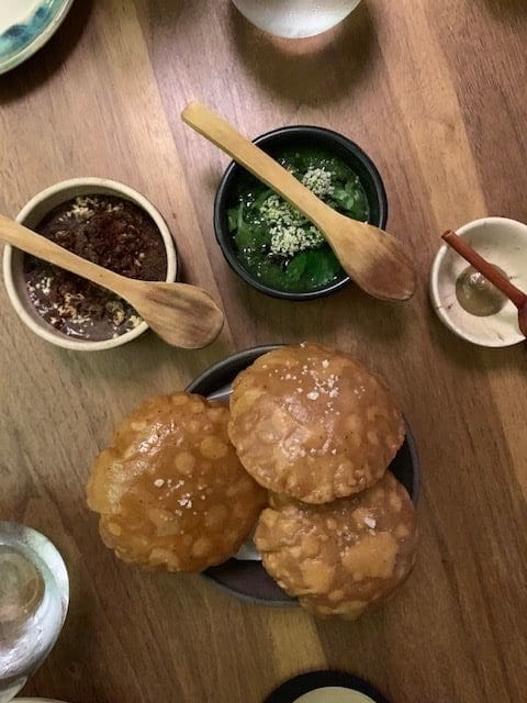 Bread w Salsa and hot mustard