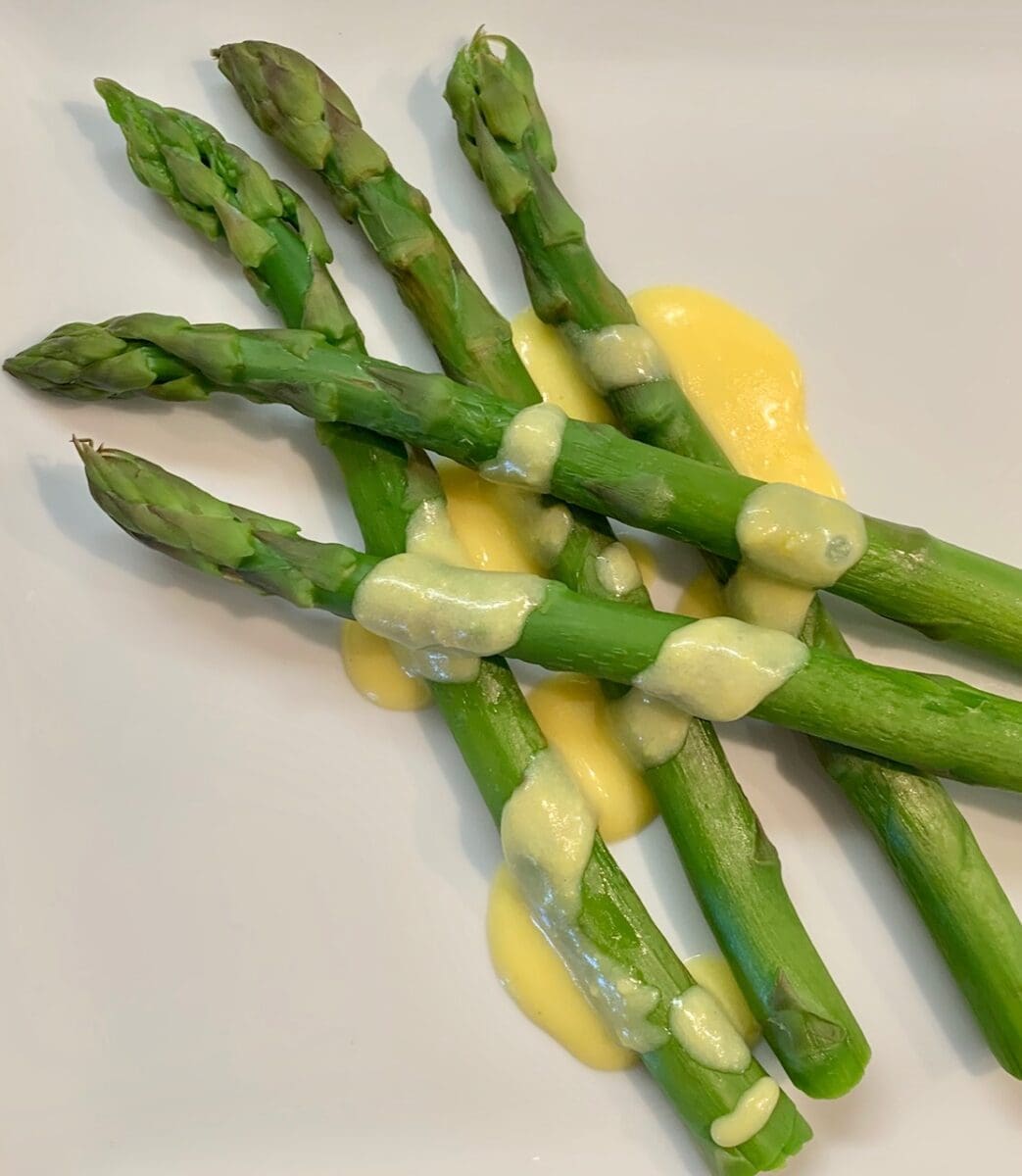 Asparagus with Hollandaise