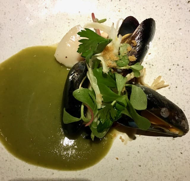 mussels with mole verde