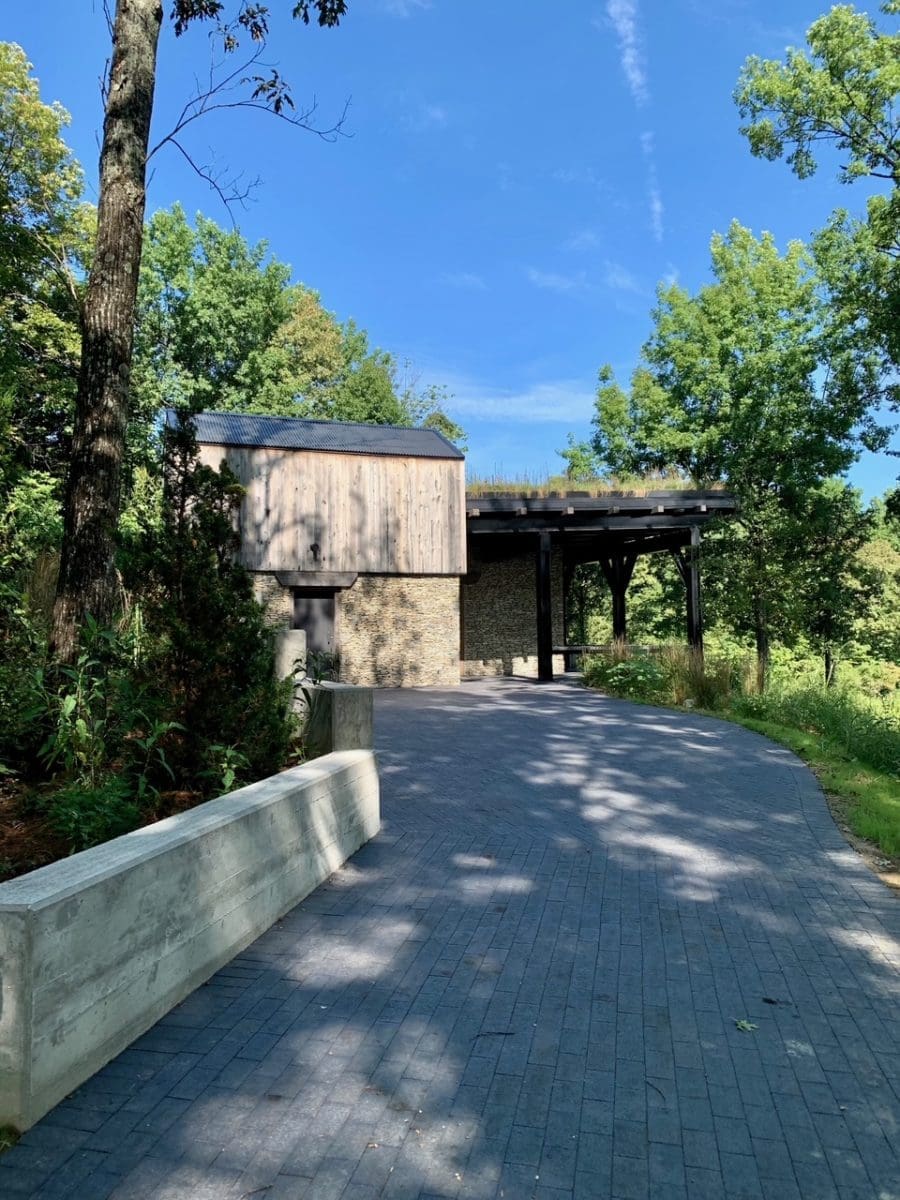 visiting happy hollow lakeside tasting room