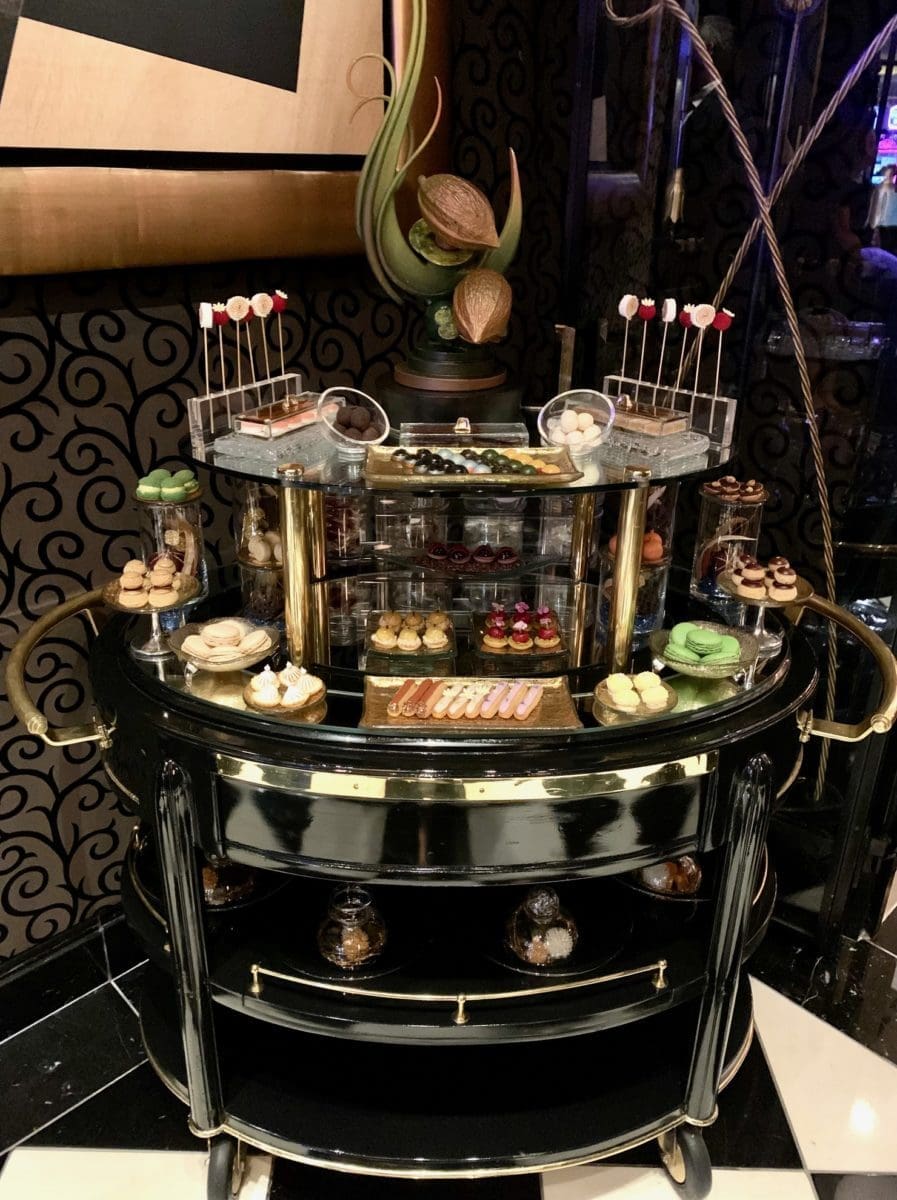 joel robuchon - las vegas sweets cart