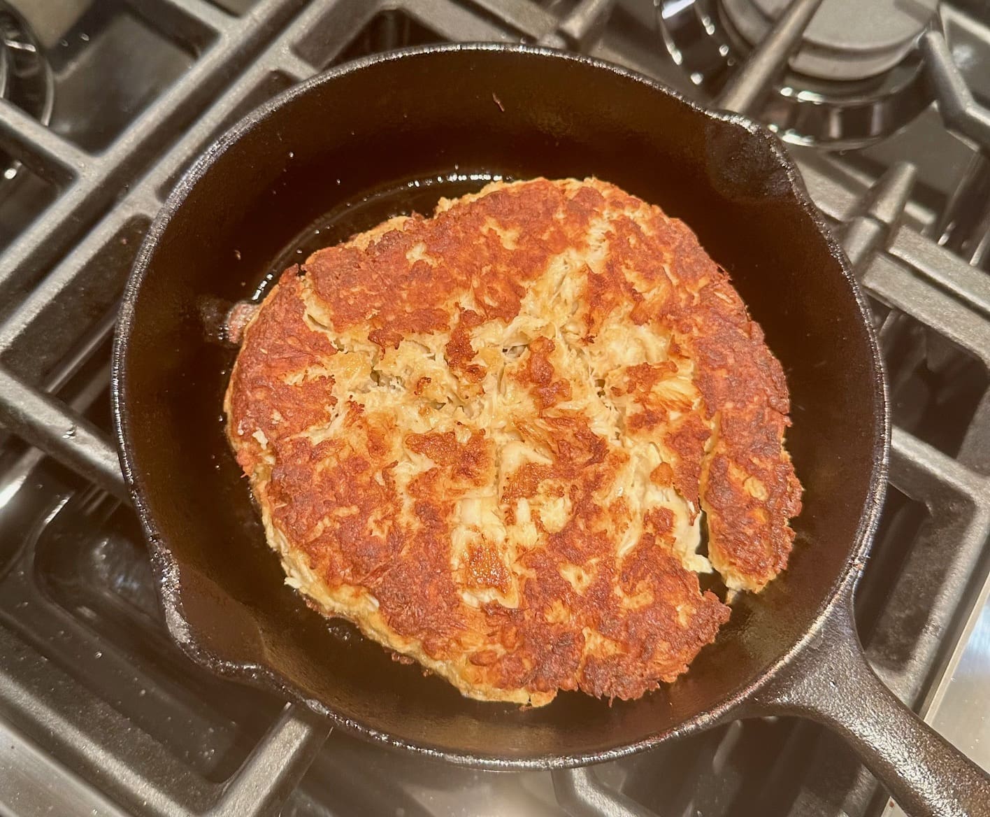 giant crab cake frying