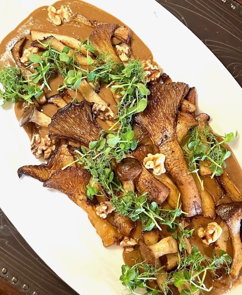 mushrooms with black garlic sauce