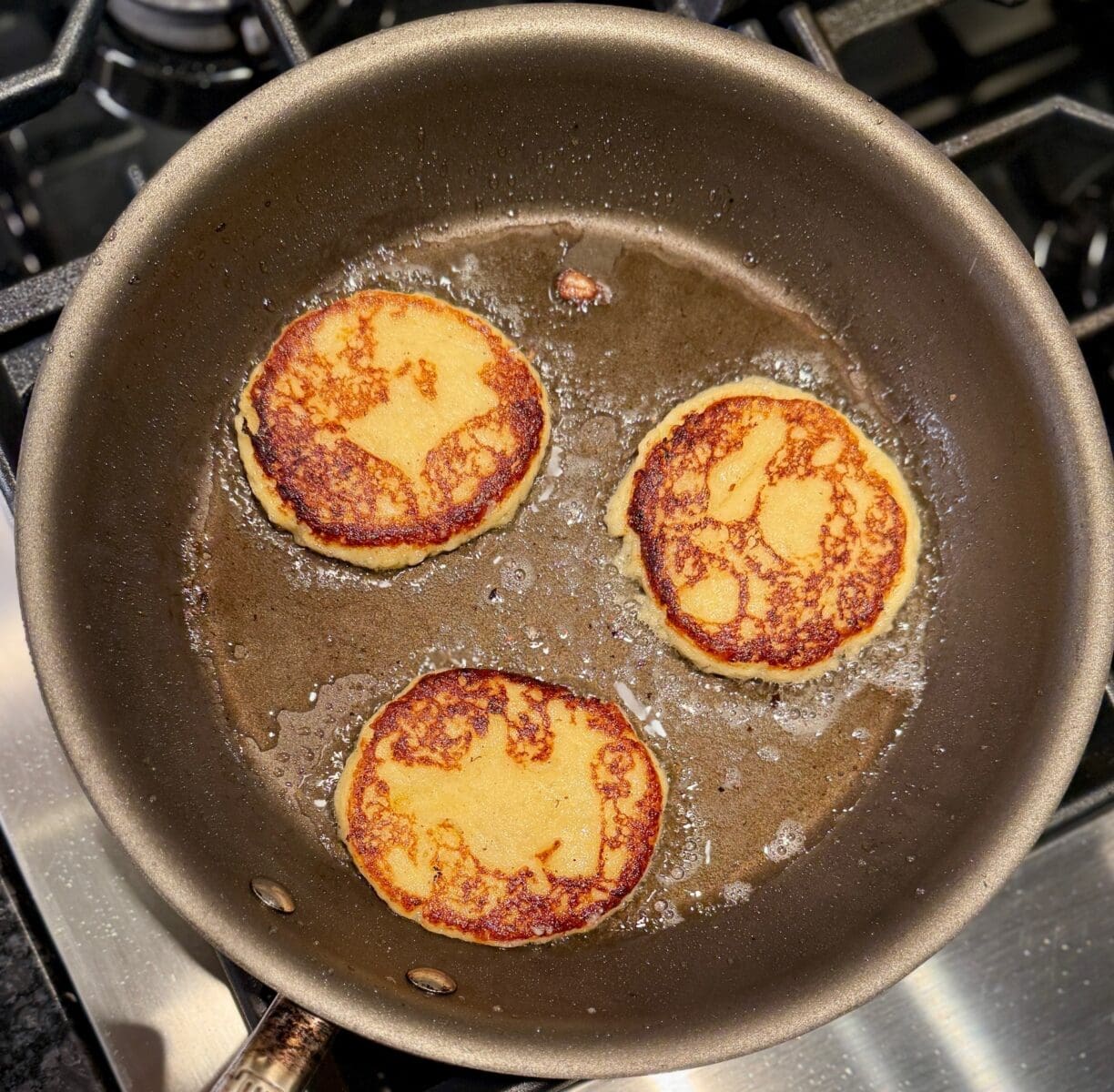 frying potato pancakes