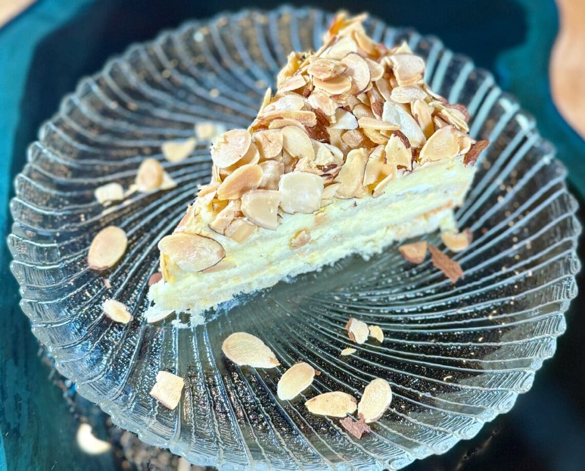 Norwegian success cake main
