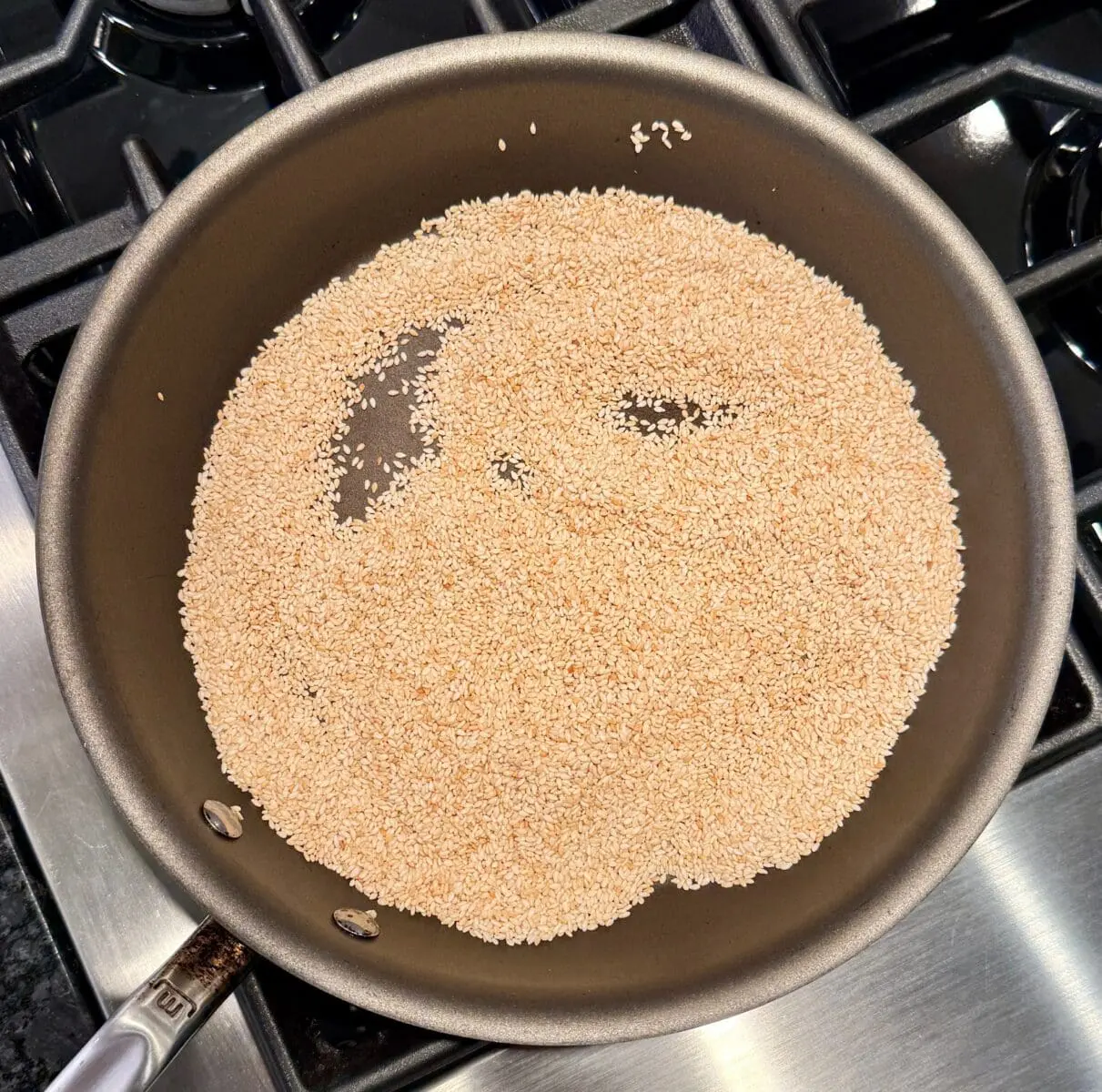 toasted sesame seeds